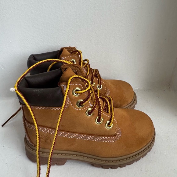 Timberland Kids Boots in Brown and Yellow - Picture 2 of 6